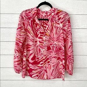 Lilly top new without tags ! Beautiful